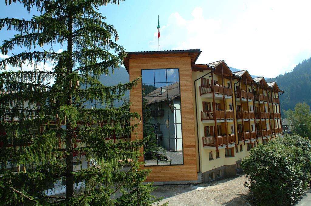 Family Hotel Gran Baita Pozza di Fassa Exterior photo